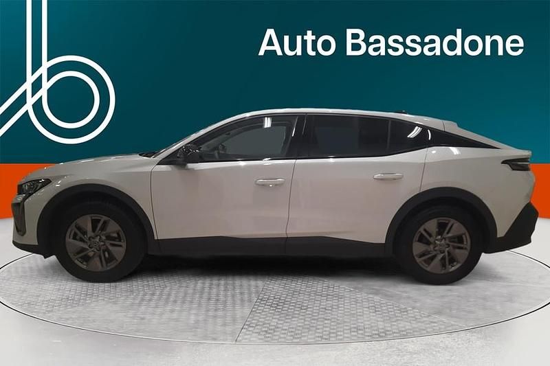 Käytetty Peugeot 408 Allure 131 HP (96 kW) 2024 Viistoperä