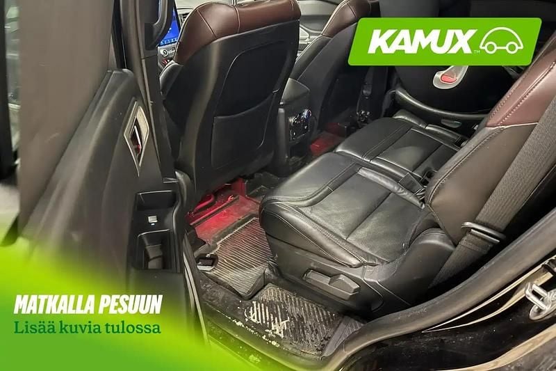 Käytetty Ford Explorer Platinum 457 HP (336 kW) 2021 Musta Katumaasturi