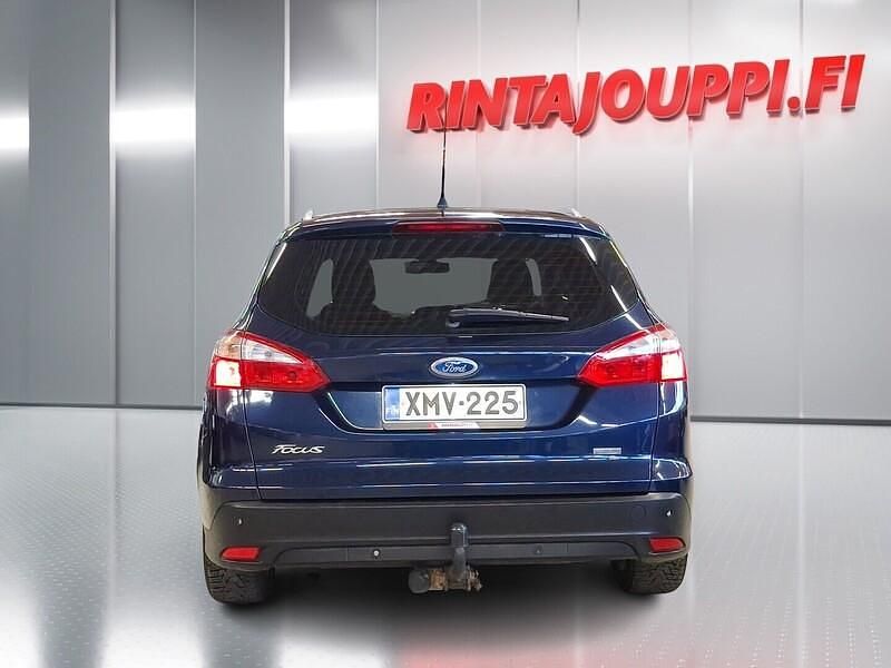 Käytetty Ford Focus Trend 125 HP (91 kW) 2013 Sininen Farmari