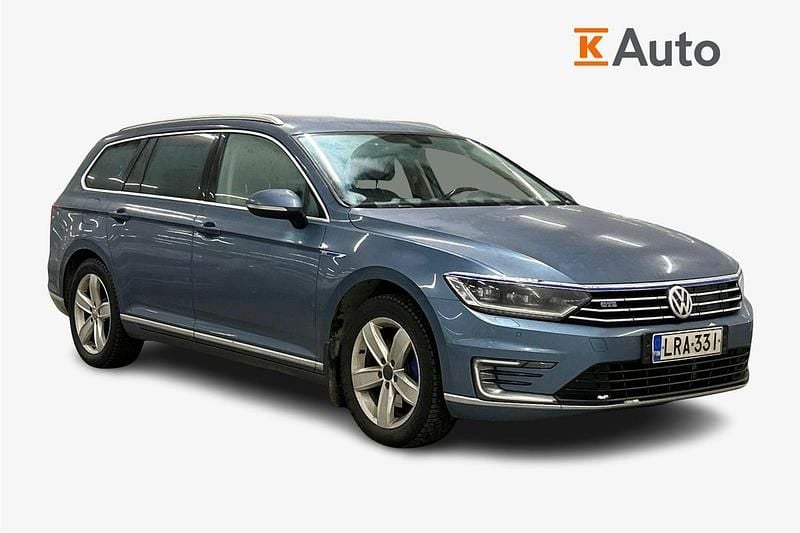 Käytetty VW Passat GTE 218 HP (160 kW) 2018 Sininen Farmari
