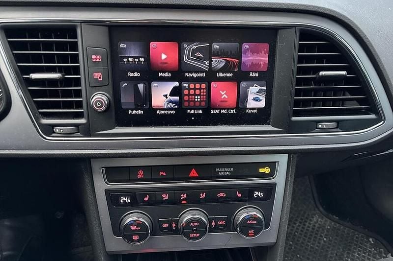 Käytetty Seat Leon ST Style 110 HP (80 kW) 2017 Hopea Farmari