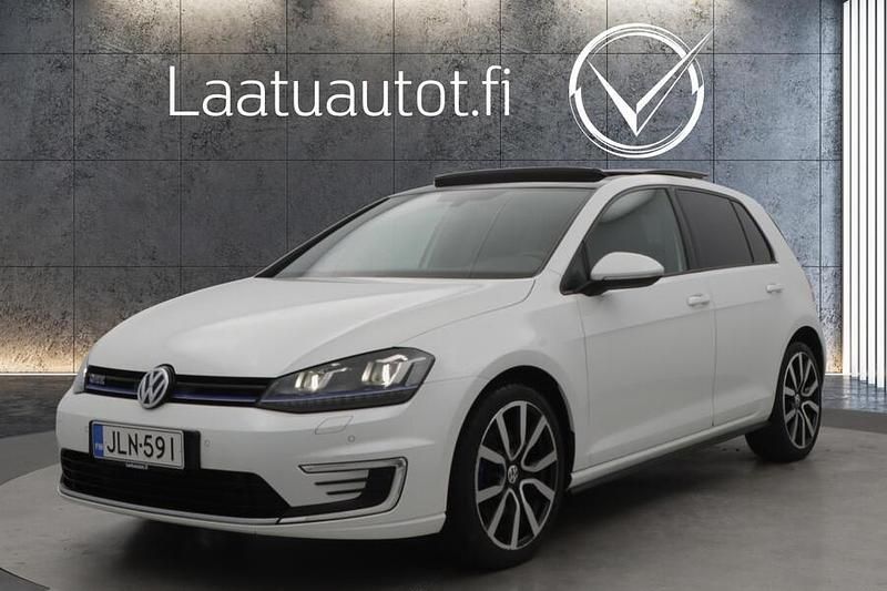 Käytetty 2015 VW Golf VII GTE Viistoperä | 9 800 € (Perustarjous) - Kuva 1/4