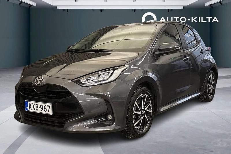 Käytetty Toyota Yaris Hybrid Style 116 HP (85 kW) 2025 Met. harmaa Viistoperä