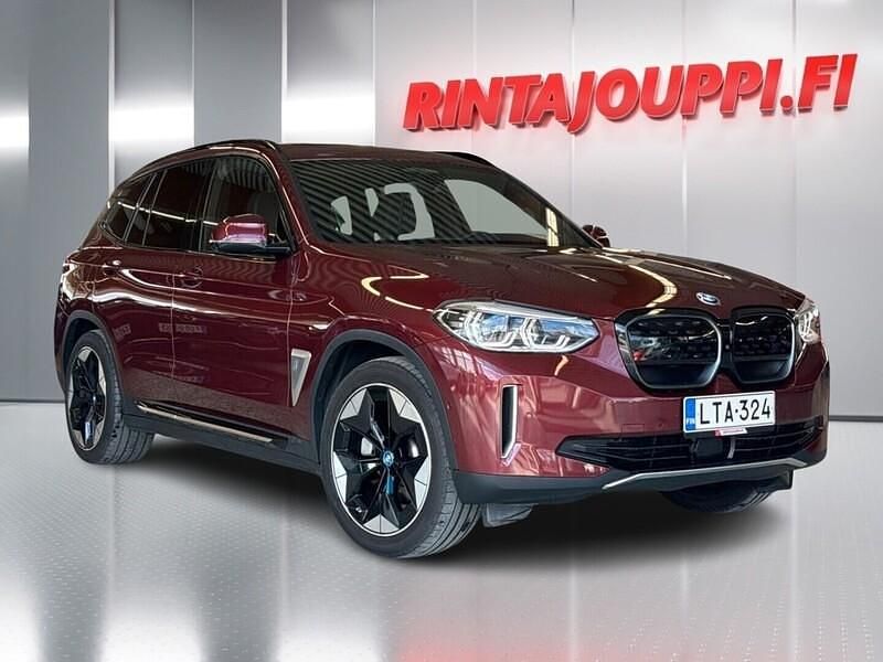 Punainen Käytetty 2022 BMW iX3 Comfort Edition Katumaasturi | 35 950 € (Perustarjous) - Kuva 1/3
