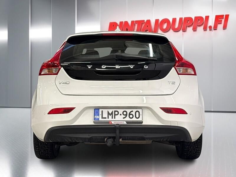 Käytetty Volvo V40 Business Edition 122 HP (89 kW) 2015 Valkoinen Viistoperä