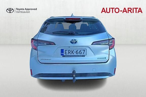 Käytetty Toyota Corolla Active 121 HP (88 kW) 2019 Hopea Farmari