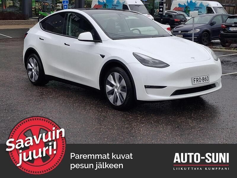 Käytetty 2023 Tesla Model Y Katumaasturi | 38 490 € (Perustarjous) - Kuva 1/3