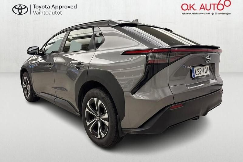 Käytetty Toyota bZ4X Active 160 kW (218 HP) 2023 Katumaasturi