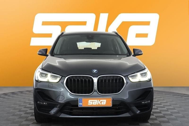 Käytetty BMW X1 Sport Line 220 HP (161 kW) 2022 Katumaasturi