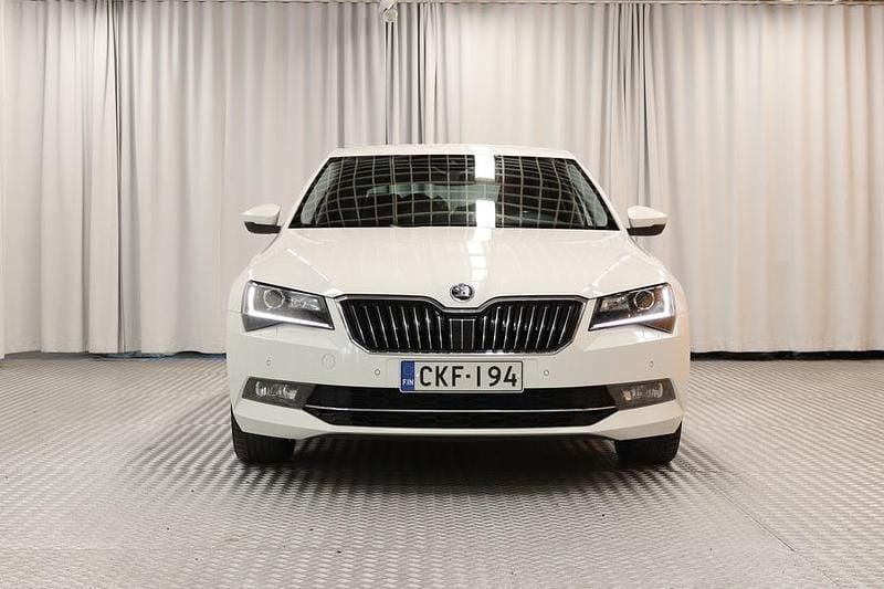 Käytetty Skoda Superb Style 150 HP (110 kW) 2016 Sedan