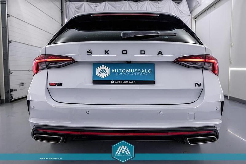 Käytetty Skoda Octavia RS 150 HP (110 kW) 2021 Farmari