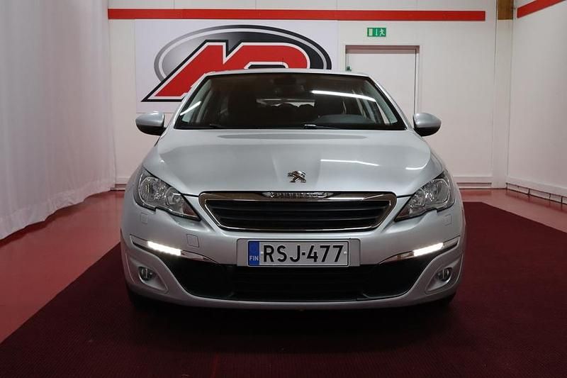 Käytetty Peugeot 308 SW Active 131 HP (96 kW) 2016 Farmari