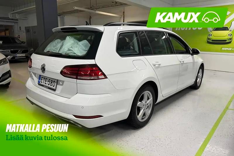 Käytetty VW Golf VII Comfortline 116 HP (85 kW) 2020 Valkoinen Farmari