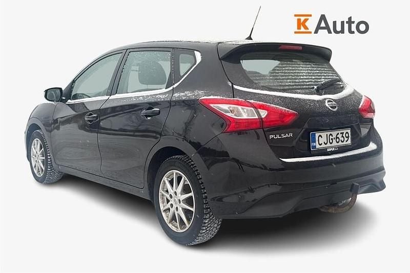 Käytetty Nissan Pulsar Acenta 116 HP (85 kW) 2015 Musta Viistoperä