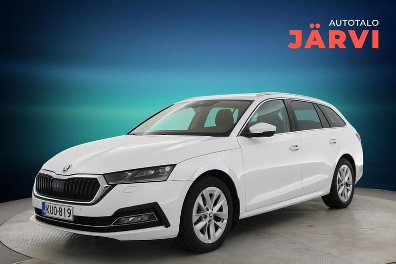 Valkoinen Käytetty 2022 Skoda Octavia Style Farmari | 23 900 € (Perustarjous) - Kuva 1/3