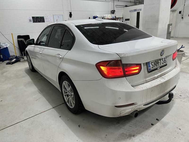 Käytetty BMW 320 184 HP (135 kW) 2015 Sedan