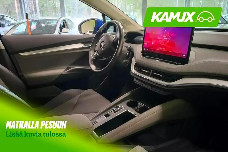 Käytetty Skoda Enyaq iV 131 kW (179 HP) 2022 Sininen Katumaasturi