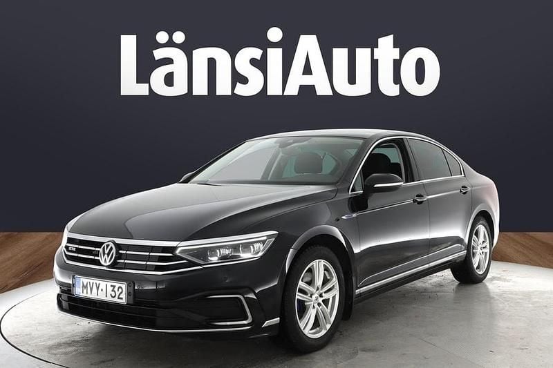 Käytetty VW Passat Comfortline 218 HP (160 kW) 2020 Musta Sedan