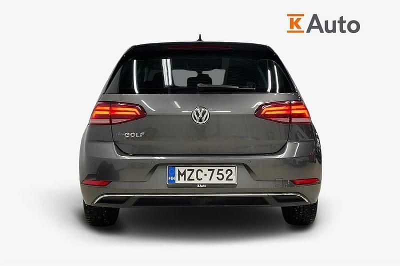 Käytetty VW e-Golf 100 kW (136 HP) 2019 Harmaa Viistoperä