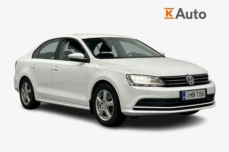 Käytetty VW Jetta Comfortline 125 HP (91 kW) 2015 Valkoinen Sedan