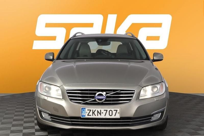 Käytetty Volvo V70 Standard 181 HP (133 kW) 2015 Farmari