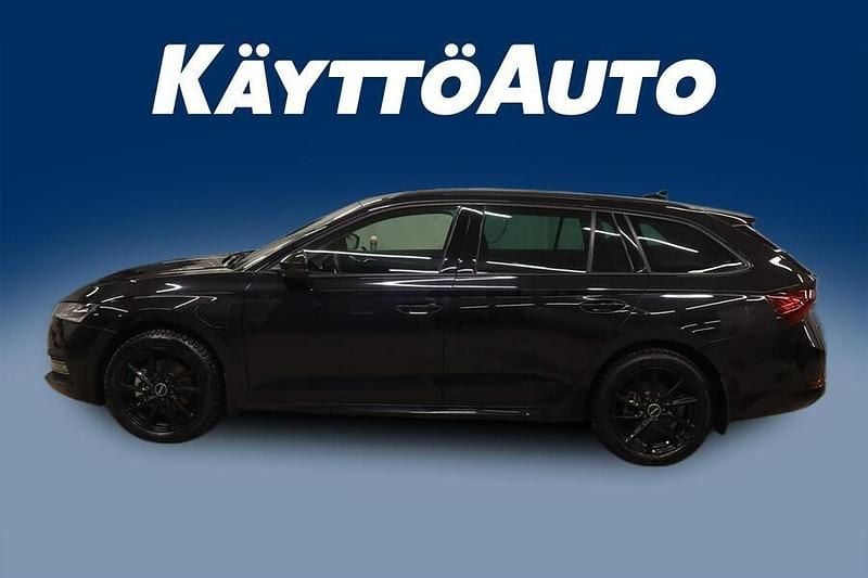 Käytetty Skoda Octavia Style 204 HP (150 kW) 2023 Musta Farmari