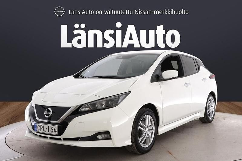 Käytetty Nissan Leaf Acenta 110 kW (150 HP) 2021 Valkoinen Viistoperä