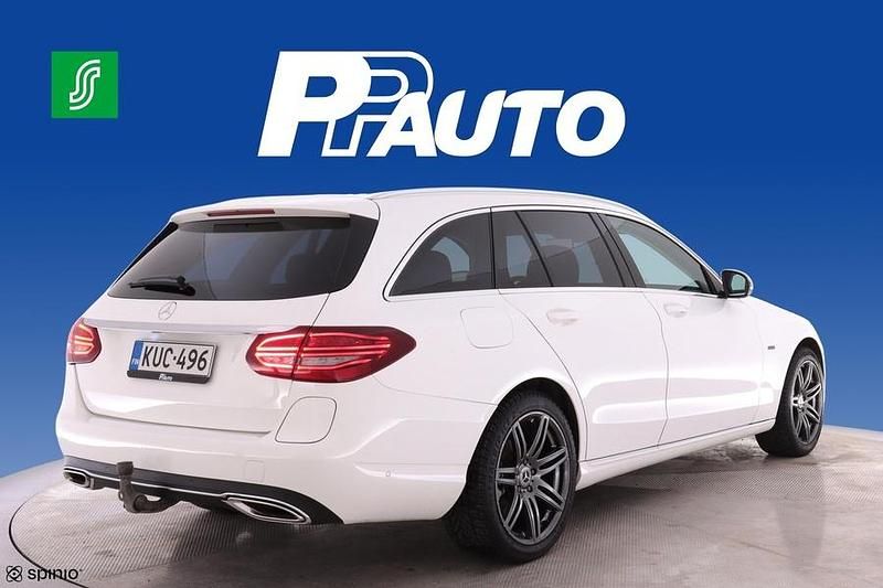 Käytetty Mercedes C300e Avantgarde Edition 211 HP (155 kW) 2020 Farmari