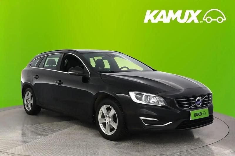 Musta Käytetty 2018 Volvo V60 Momentum Farmari | 17 480 € (Supertarjous) - Kuva 1/4