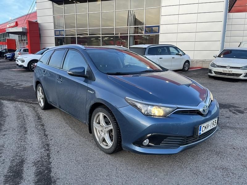 Käytetty Toyota Auris Touring Sports Active 99 HP (72 kW) 2015 Farmari