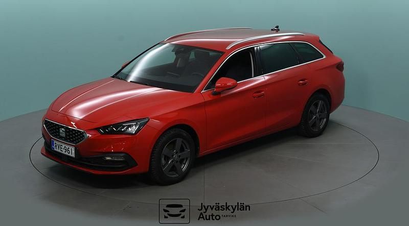 Punainen Käytetty 2023 Seat Leon XCELLENCE Farmari | 24 900 € (Perustarjous) - Kuva 1/4
