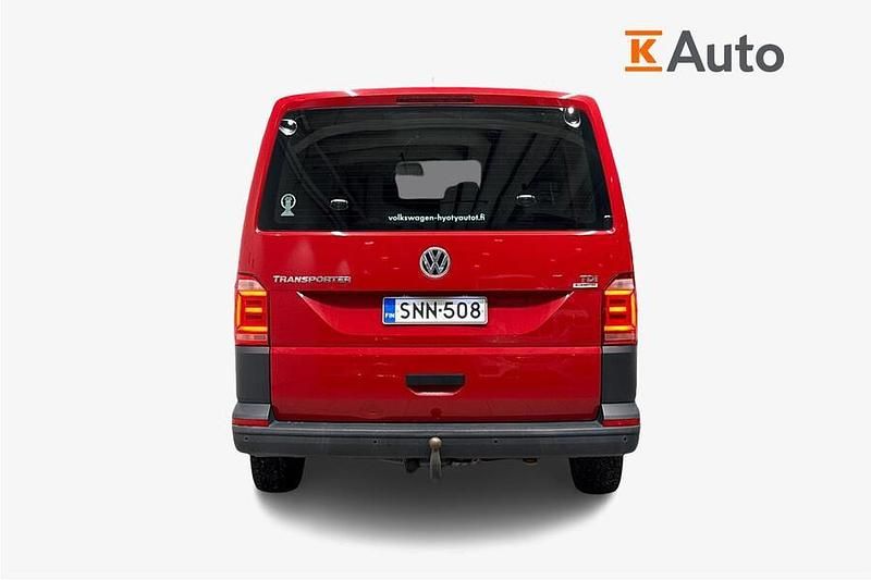 Käytetty VW T6 Edition 102 HP (75 kW) 2016 Punainen Van