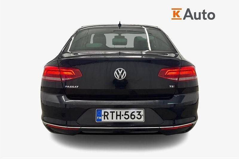 Käytetty VW Passat Edition 125 HP (91 kW) 2017 Musta Sedan