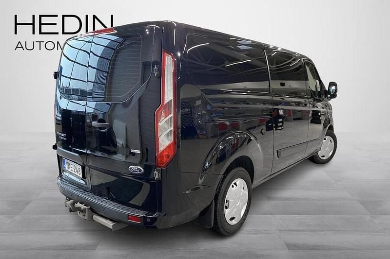 Käytetty Ford Transit Custom Trend 131 HP (96 kW) 2018 Musta Van