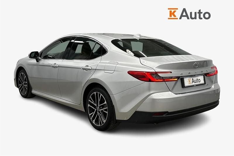 Käytetty Toyota Camry Executive 178 HP (130 kW) 2025 Harmaa Sedan