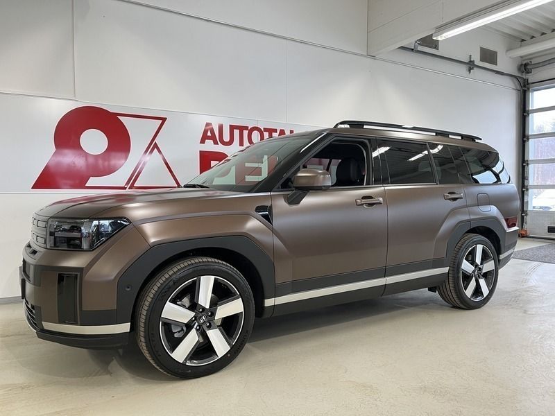 Ruskea Uusi 2025 Hyundai Santa Fe Premium Katumaasturi | 66 340 € (Perustarjous) - Kuva 1/4