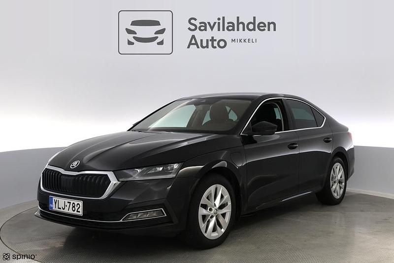 Musta Käytetty 2022 Skoda Octavia Style Sedan | 24 470 € (Perustarjous) - Kuva 1/4