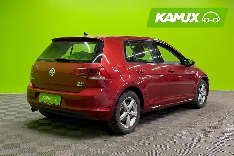 Käytetty VW Golf Highline 105 HP (77 kW) 2014 Punainen Sedan