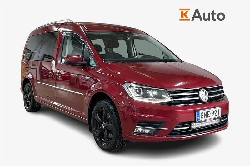 Käytetty VW Caddy Maxi Trendline 102 HP (75 kW) 2016 Punainen Tila-auto