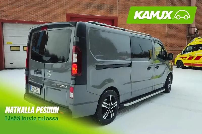 Käytetty Opel Vivaro Edition 125 HP (91 kW) 2017 Hopea / harmaa Tila-auto