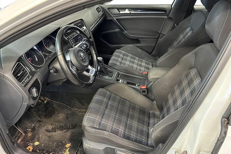 Käytetty VW Golf VII GTE 204 HP (150 kW) 2016 Valkoinen Viistoperä