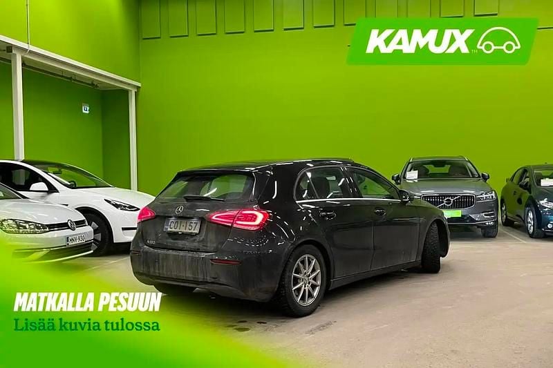 Käytetty Mercedes A180 Business 136 HP (100 kW) 2020 Musta Sedan