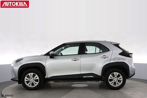 Käytetty Toyota Yaris Cross Active 116 HP (85 kW) 2023 Hopea Katumaasturi