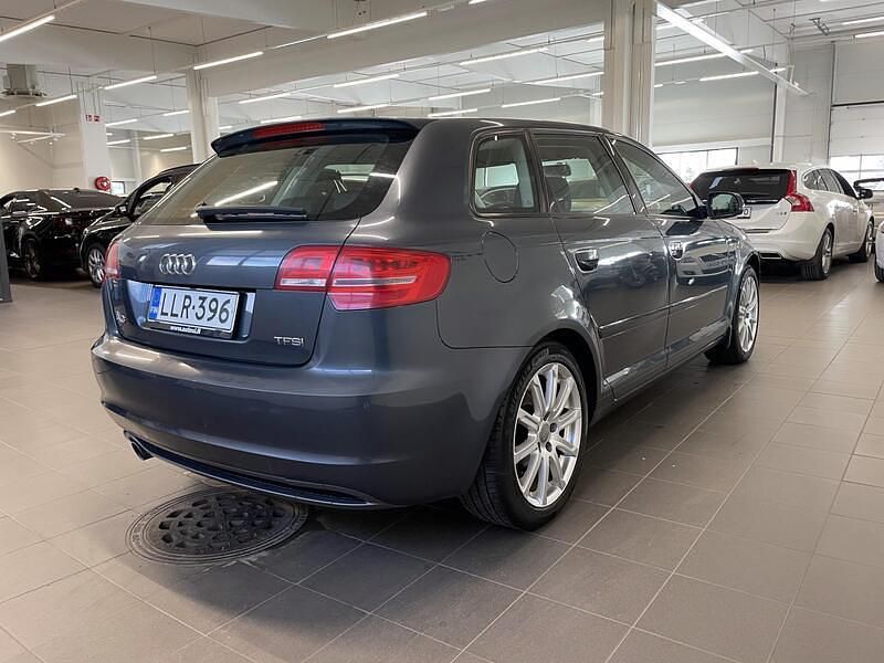 Käytetty Audi A3 Sportback Business Plus 105 HP (77 kW) 2013 Harmaa Viistoperä