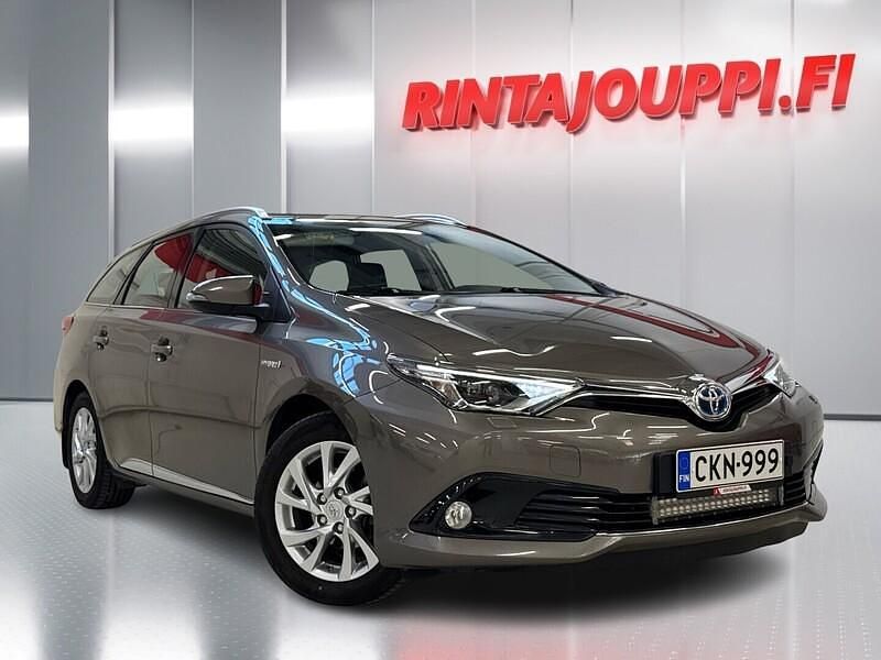 Käytetty 2016 Toyota Auris Touring Sports Active Farmari | 13 990 € (Perustarjous) - Kuva 1/3