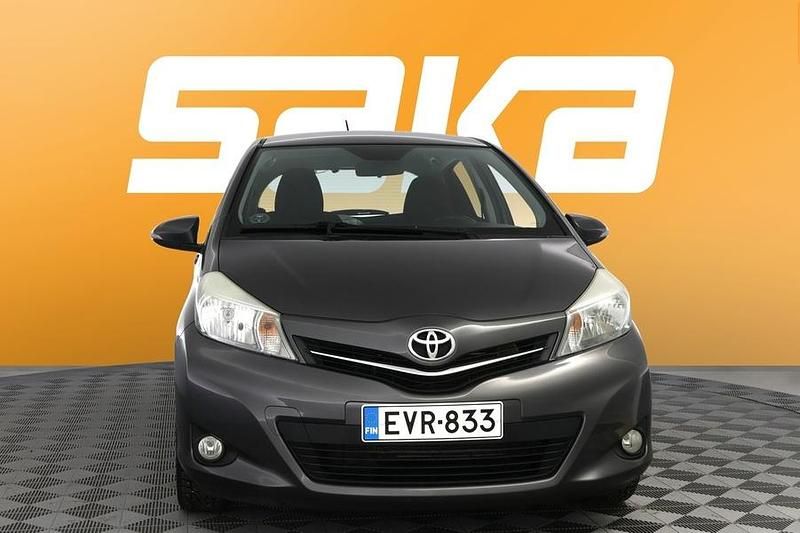 Käytetty Toyota Yaris 99 HP (72 kW) 2012 Viistoperä