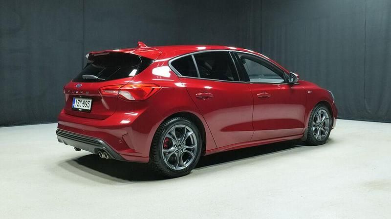 Käytetty Ford Focus ST-Line 182 HP (133 kW) 2020 Viistoperä