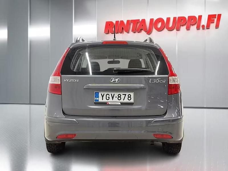 Käytetty Hyundai i30 Comfort 126 HP (92 kW) 2010 Harmaa Farmari