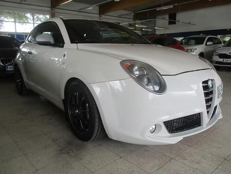 Valkoinen Käytetty 2010 Alfa Romeo MiTo Quadrifoglio Verde Viistoperä | 6 880 € - Kuva 1/4