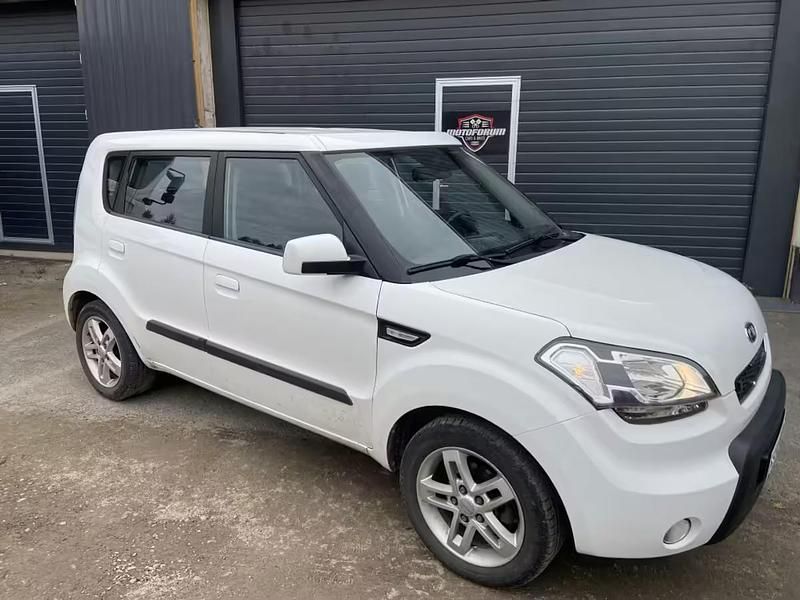 Käytetty Kia Soul 2010 Katumaasturi